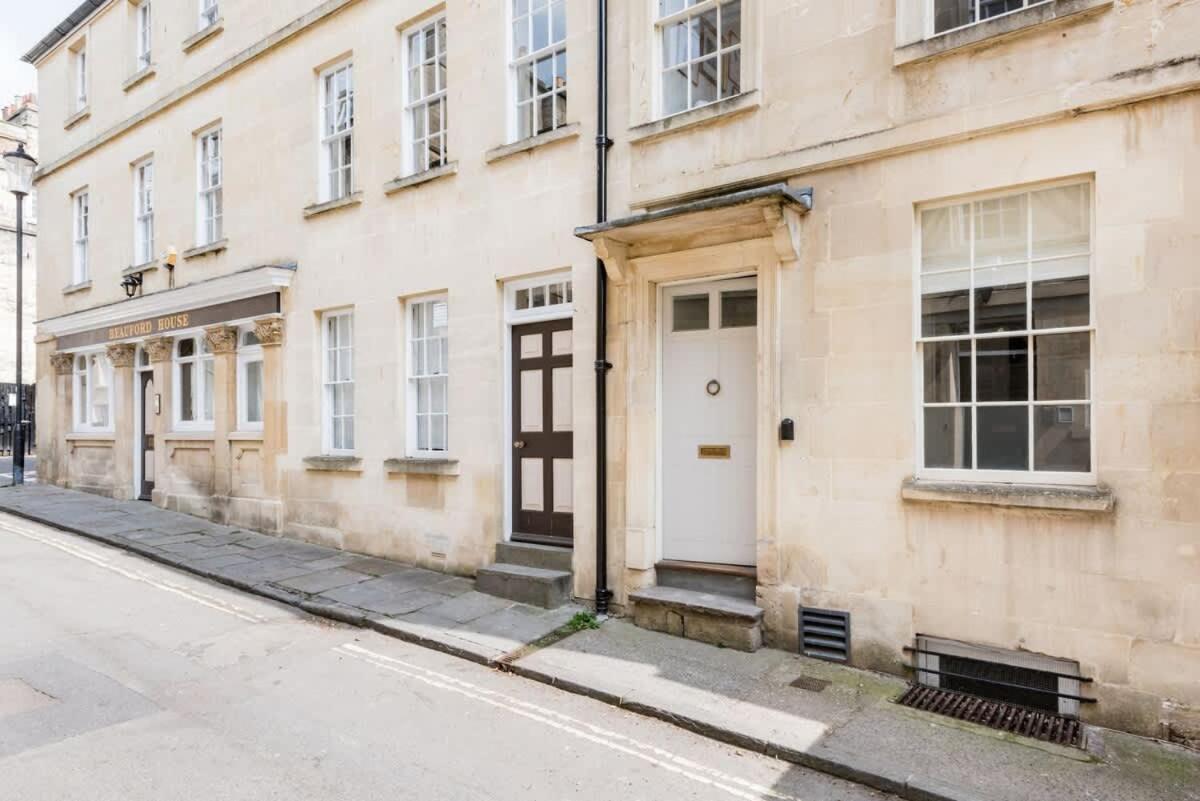 Central Georgian Townhouse With Free Parking Bath Esterno foto