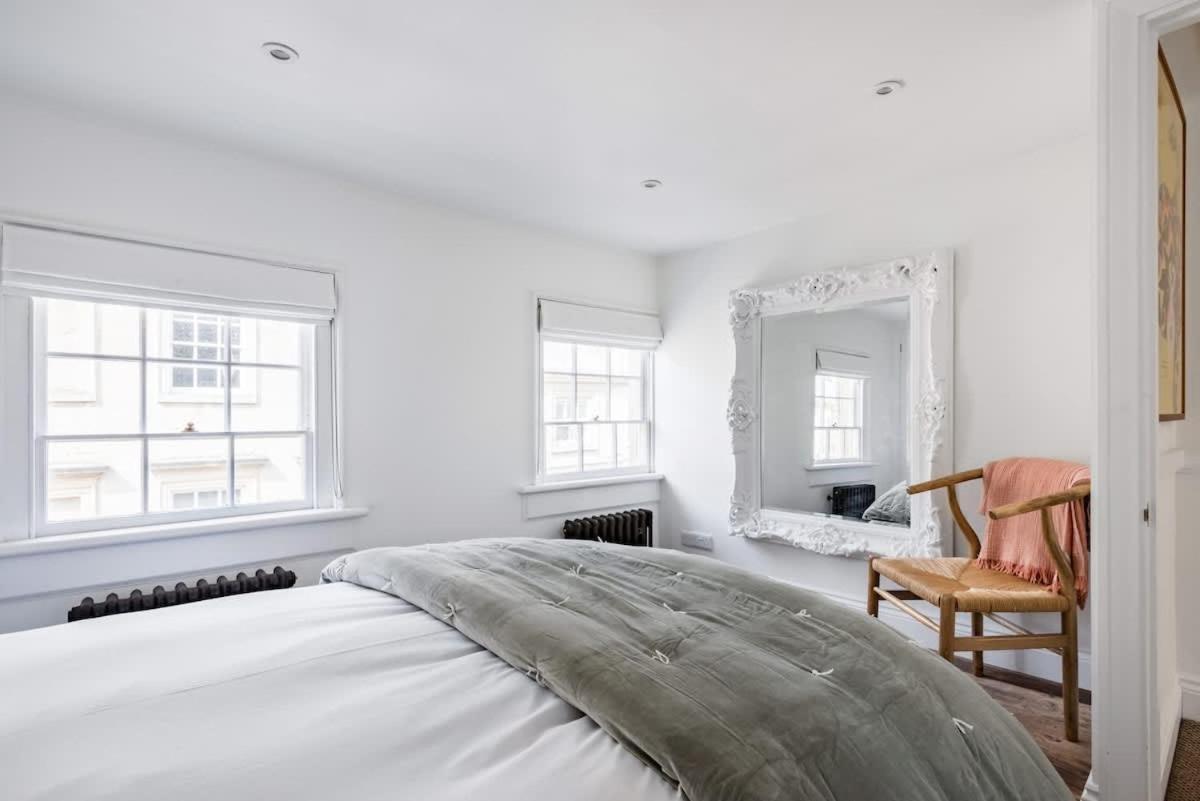 Central Georgian Townhouse With Free Parking Bath Esterno foto