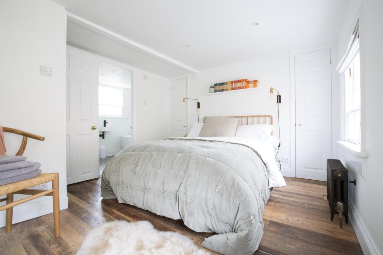 Central Georgian Townhouse With Free Parking Bath Esterno foto